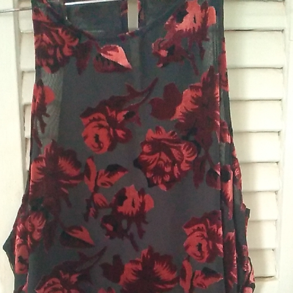 Adiva Burgundy & Black Floral Women's  Top LG